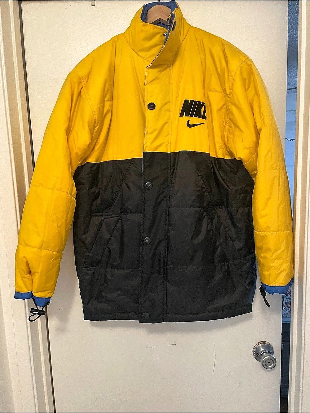 Nike Color Block Puffer Jacket in Yellow & Black